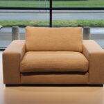 Cartel Living Straus 1,5 zits/loveseat 152 cm breed in stof zand. Direct leverbaar.