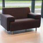 Havee Cloak loveseat ( 1,5 zits ) model Sand in stof Kvadrat, 128cm breed