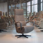 Elektrisch verstelbaar relaxfauteuil in Stof Twice Pro TW-271N van De Toekomst met 3 motoren en een accu.