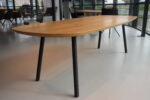 Cartel Living Eettafel Zen met massief eiken blad 260 cm. Direct leverbaar.
