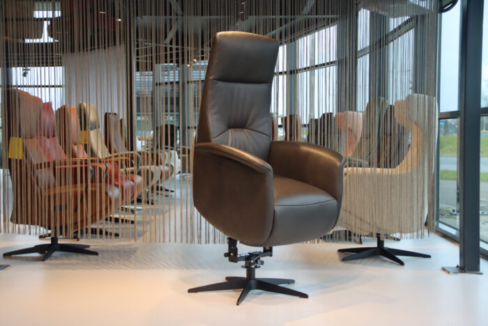 Sta op stoel / relaxfauteuil New Fabulous5 F5-200N van Meubelfabriek De Toekomst