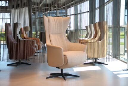 Elektrisch verstelbaar relaxfauteuil / relaxstoel combi. stof / leer Twinz TW-8091 large van Gealux 3 motoren met accu