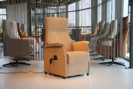 Sta op stoel / relaxfauteuil Verdu De Toekomst in Ploegstof
