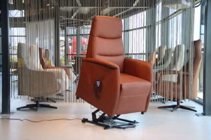 Sta op stoel / Relaxfauteuil Genua leer met 2 motoren van Gealux.