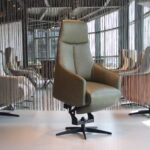 Moderne sta op stoel draai / relaxfauteuil in rundleer Twinz TW-110 van Gealux