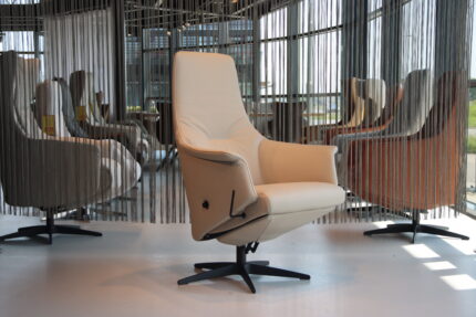 Modern design relaxfauteuil Gealux Arc TR 2007 manueel verstelbaar