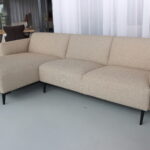 Cartel Living Pom ligelement + 2,5 zits stof 282 cm x 150 cm. Direct leverbaar