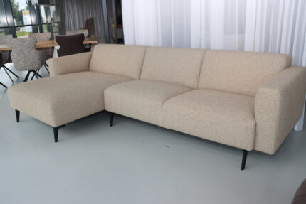 Cartel Living Pom ligelement + 2,5 zits stof 282 cm x 150 cm. Direct leverbaar