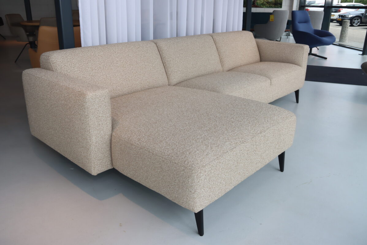 Cartel Living Pom ligelement + 2,5 zits stof 282 cm x 150 cm. Direct leverbaar
