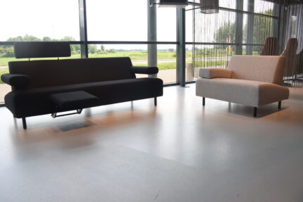Havee Cloak design bank Pacific 3 zits + fauteuil in ROHI stof, direct leverbaar.