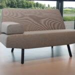 Model:  Havee Cloak Sky fauteuil/loveseat met 1 armblok. Bekleding :  In Kvadrat Rewool 828 Afmetingen: 111 cm breed 80 cm hoog 81 cm diep 54 cm zitdiepte 44 cm zithoogte. Prijs normaal in deze uitvoering: € 2141 ,- De fauteuil Skykan direct opgehaald of in overleg door ons geleverd worden. BESTELLEN IN ANDERE MATEN EN KLEUREN BEHOORT TOT DE MOGELIJKHEDEN.
