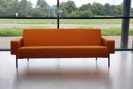 Havee Cloak Designbank Bay 3,5 zits in stof Kvadrat 222 cm breed, Direct Leverbaar.