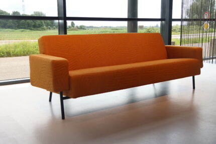 Havee Cloak Designbank Bay 3,5 zits in stof Kvadrat 222 cm breed, Direct Leverbaar.