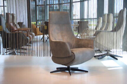 Relax4U Riva RV-1010 Small De Toekomst relaxfauteuil in stof Bull Grijs/Blauw met 3 motoren en een accu. Direct leverbaar.