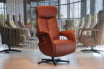 Relaxfauteuil Feelz FZ-R01A01 Large De Toekomst in Rundleder Semira 8500 Roodbruin met 2motoren en een accu. Direct leverbaar.