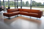 Cartel Living hoekbank Replay variant in leer vintage cognac, direct leverbaar.