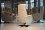 Relaxfauteuil manueel verstelbaar met gasveer / relaxstoel in Leer Feelz FZ R05-A05 van De Toekomst. Direct leverbaar.