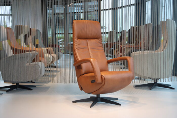 Elektrisch verstelbaar relaxfauteuil Twice Pro TW-149N Leer De Toekomst 3 motoren met accu Direct Leverbaar.