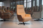 Relaxfauteuil Twice TW-274N met houten Schaal De Toekomst in Carmina Leer 3 motoren met accu. Direct leverbaar.