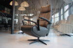 Elektrisch verstelbaar relaxfauteuil Twice Pro TW-270N van De Toekomst met 3 motoren en een accu in Prestige Leer.