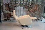 Gealux Relaxfauteuil GLX013-25 Draai 2 motoren met accu in Leer kleur Beige. Direct leverbaar. - Afbeelding 4
