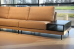 Cartel Living Flex Lounge Hoge rug met Ligelement en kastje Zwart Eiken in het stof Blend kleur Sand - Afbeelding 2