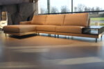 Cartel Living Flex Lounge Hoge rug met Ligelement en kastje Zwart Eiken in het stof Blend kleur Sand - Afbeelding 5