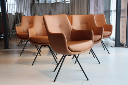 6x Gealux Miami/ Sanne / Gareth / Seattle eetkamerstoel draai in Leer kleur Cognac. Direct leverbaar.