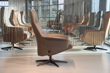 Gealux Basic 8020 design draaifauteuil verstelbaar in leer. Direct leverbaar.