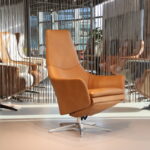 Gealux Arc 8027 modern design relaxfauteuil in leer met 2 motoren en een accu. Direct leverbaar.