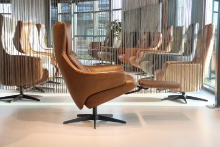 Gealux Arc 2008 modern design relaxfauteuil in leer met 2 motoren en een accu. Direct leverbaar.