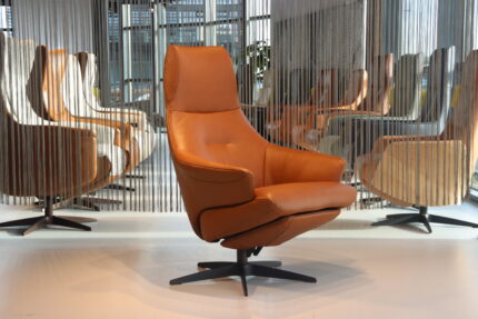 Gealux Arc 2007 modern design relaxfauteuil in leer met 2 motoren en een accu. Direct leverbaar.