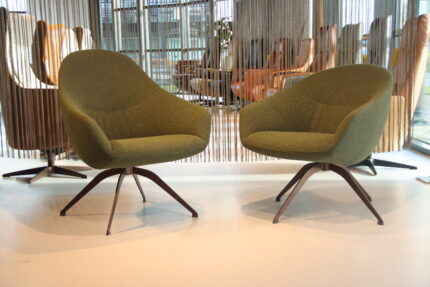 Gealux design draaifauteuil Giulia / bijzetfauteuil in ploegstof Monza.