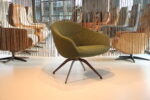 Gealux design draaifauteuil Milenia / bijzetfauteuil in ploegstof Monza.