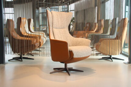 Elektrisch verstelbaar relaxfauteuil / relaxstoel combi. stof / leer Twinz TW-8091 van Gealux 3 motoren met accu. Direct leverbaar.