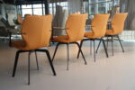 4x Gealux Smiley eetkamerstoel in combi. stof/leer met draai functie. Direct leverbaar. - Afbeelding 6