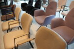 Outlet diverse Gealux eetkamerstoelen enkele stuks uitzoeken 125,- p.stuk. Direct leverbaar.