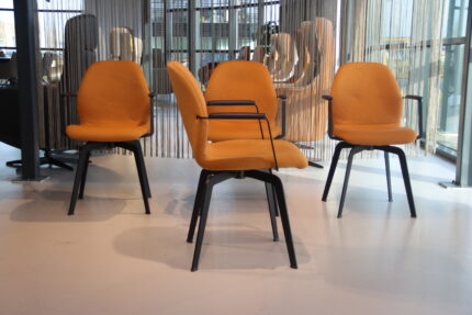 4 x Gealux Smiley eetkamerstoel in combi. stof leer met draaifunctie. Direct leverbaar.