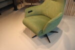 Relaxfauteuil De Toekomst Relax4U Riva RV-1005 in stof Moss kleur Groen met 3 motoren en een accu. Direct leverbaar.