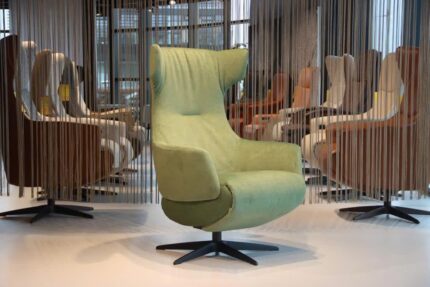 Elektrisch verstelbaar Relaxfauteuil/Relaxstoel De Toekomst Relax4U Riva RV-1005 in stof Moss kleur Groen met 3 motoren en een accu. Direct leverbaar.