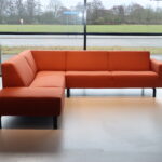 Hoekbank Alegro van Gealux in Stof Kvadrat kleur Tonica 260 cm x 220 cm Direct leverbaar.