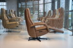 Elektrisch verstelbaar relaxfauteuil/relaxstoel Twice Pro TW-282N van Meubelfabriek De Toekomst in Leer Oasis kleur Bruin met 3 motoren en een accu. Direct leverbaar. - Afbeelding 2