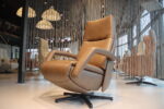 Elektrisch verstelbaar relaxfauteuil/relaxstoel Twice Pro TW-282N van meubelfabriek De Toekomst in Leer kleur Bruin met 3 motoren en een accu. Direct leverbaar.