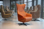 Elektrisch verstelbaar relaxfauteuil/relaxstoel RELAX4U Nova NV-1026N combi. Stof/Leer met 3 motoren en accu. Direct leverbaar.