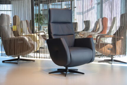 Handmatige verstelbare Relaxfauteuil/Relaxstoel met gasveer Feelz FZ-R03A04 van De Toekomst in Leer kleur Navy. Direct Leverbaar.