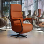 Handmatige verstelbare Relaxfauteuil/Relaxstoel met gasveer Feelz FZ-R03A03 van De Toekomst in Leer kleur Cognac. Direct Leverbaar.