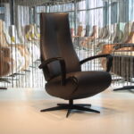 Elektrisch verstelbaar Relaxfauteuil/Relaxstoel De Toekomst Relax4U Riva RV-1008 in leer kleur Zwart met 3 motoren en een accu. Direct leverbaar.