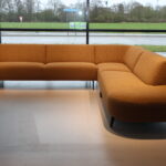 Cartel Living Pom hoekbank 3-delig in stof 310 cm x 290 cm.