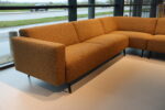 Cartel Living Pom hoekbank 3-delig in stof 310 x 290 cm. Direct leverbaar. - Afbeelding 5
