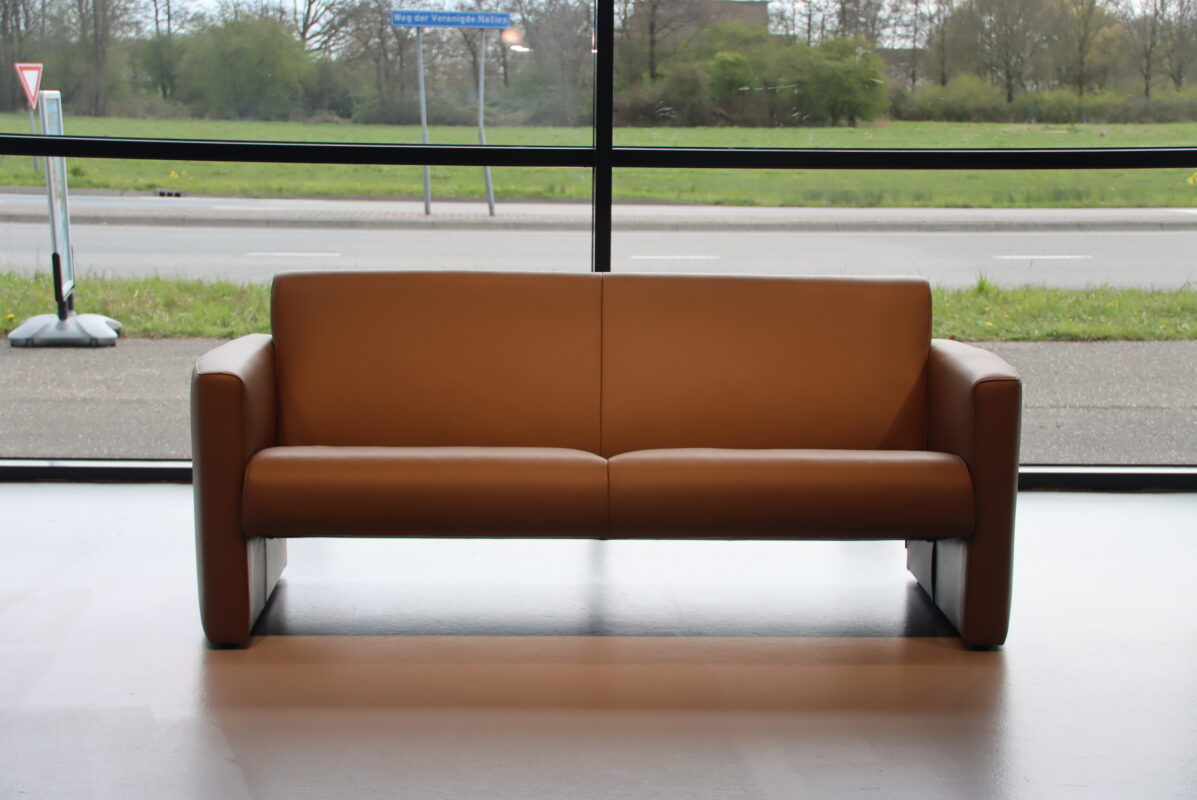 Gealux bank model Denver 2,5 zit 186 cm breed rundleder Dino 511. Direct Leverbaar.